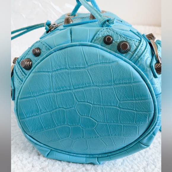 Authentic Balenciaga women's  Le Cagole Xs Bucket Bag Crocodile Embossed - Picture 14 of 16